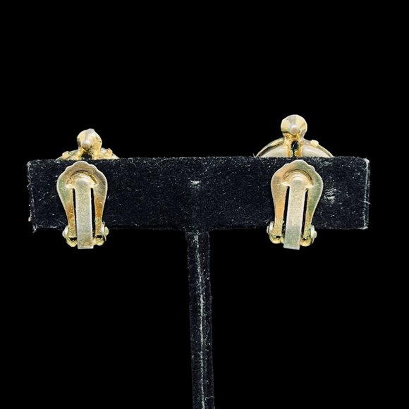 Gold Tone Faux Pearl, Lucite And AB Rhinestone Brooch & Clip On Earrings (5097) - Picture 9 of 10